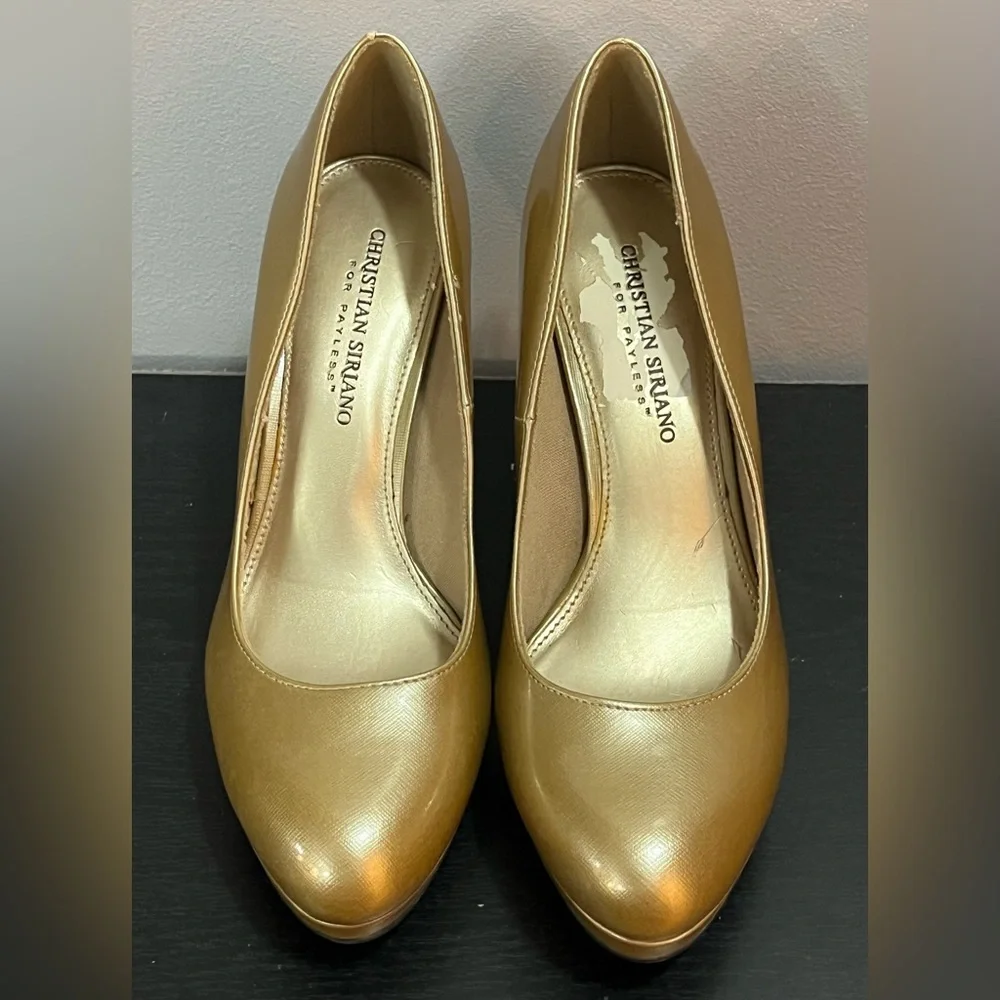 Elegant Women’s Gold Christian Soriano Women's Heels size 8